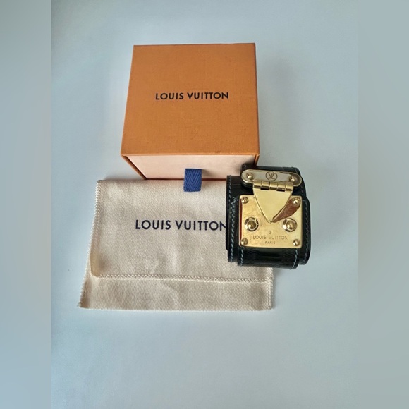 LOUIS VUITTON Bracelet - Picture 1 of 8